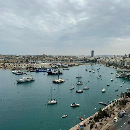 Penthouse -Centre Of Sliema - Best View In Malta Extérieur photo
