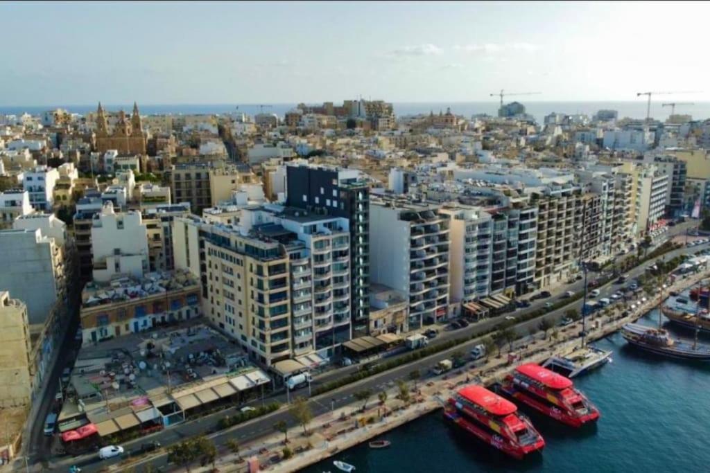 Penthouse -Centre Of Sliema - Best View In Malta Extérieur photo